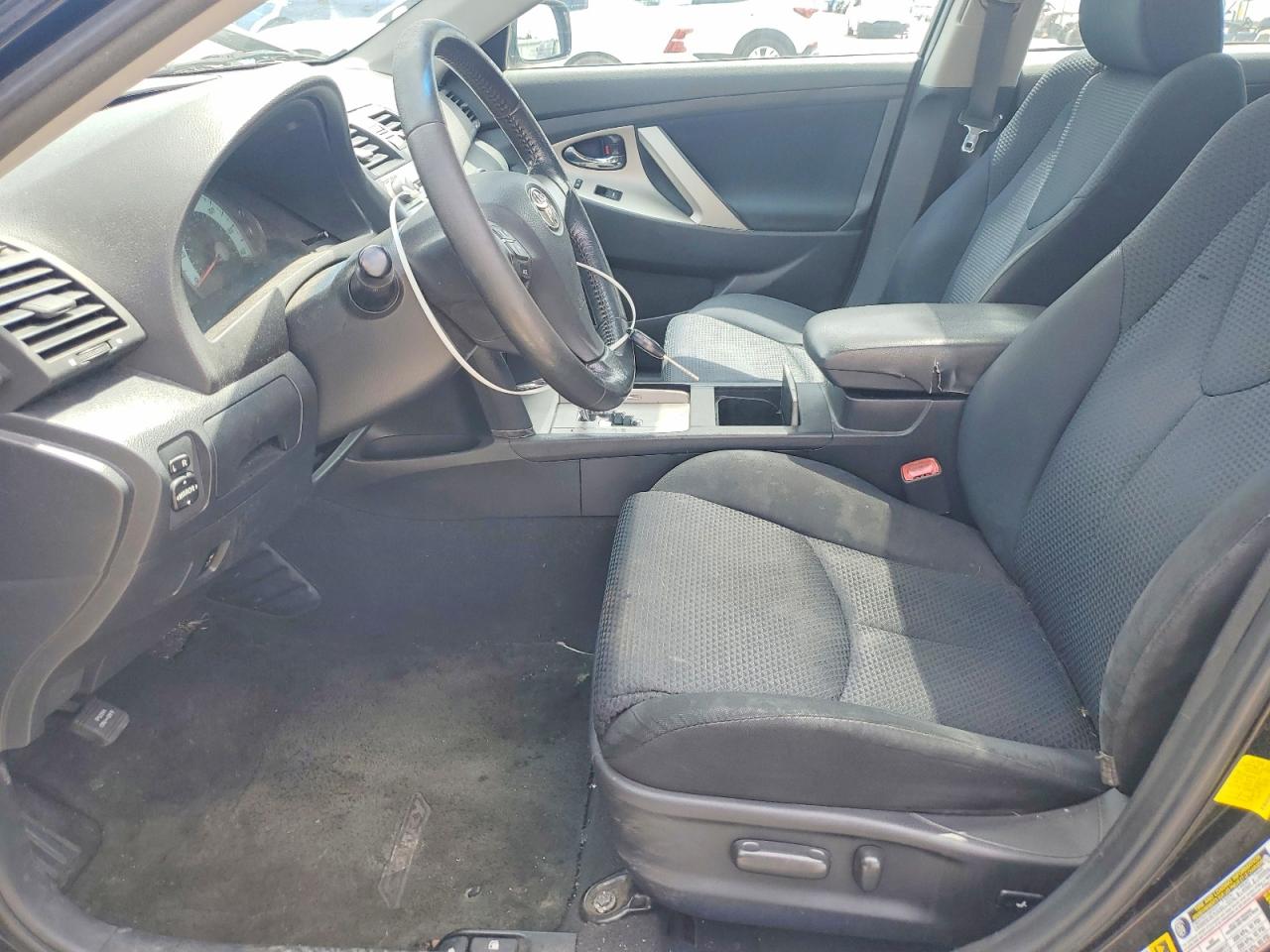 2011 TOYOTA CAMRY SE photo 13