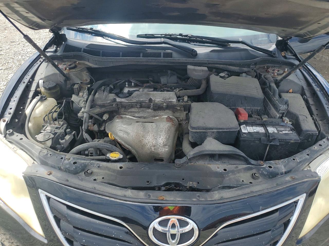 2011 TOYOTA CAMRY SE photo 23