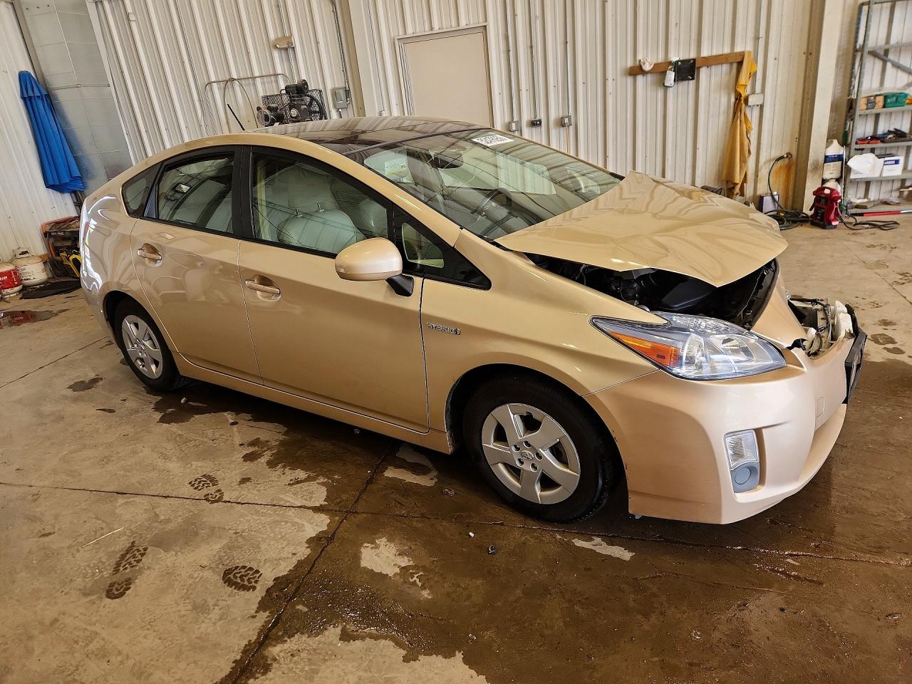 2011 TOYOTA PRIUS FOUR photo 4