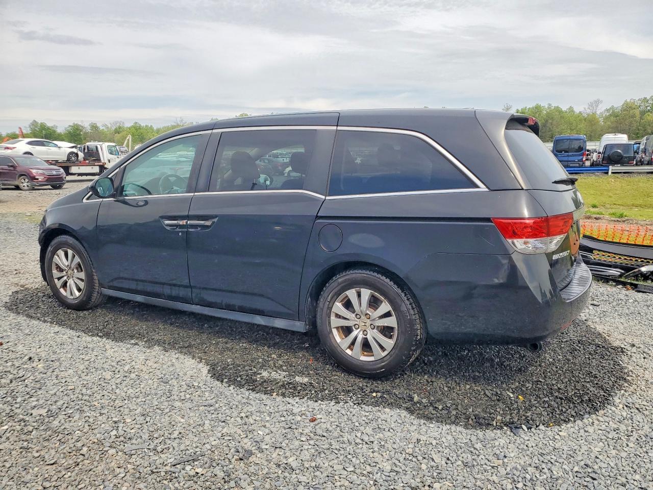 2014 HONDA ODYSSEY EXL photo 3