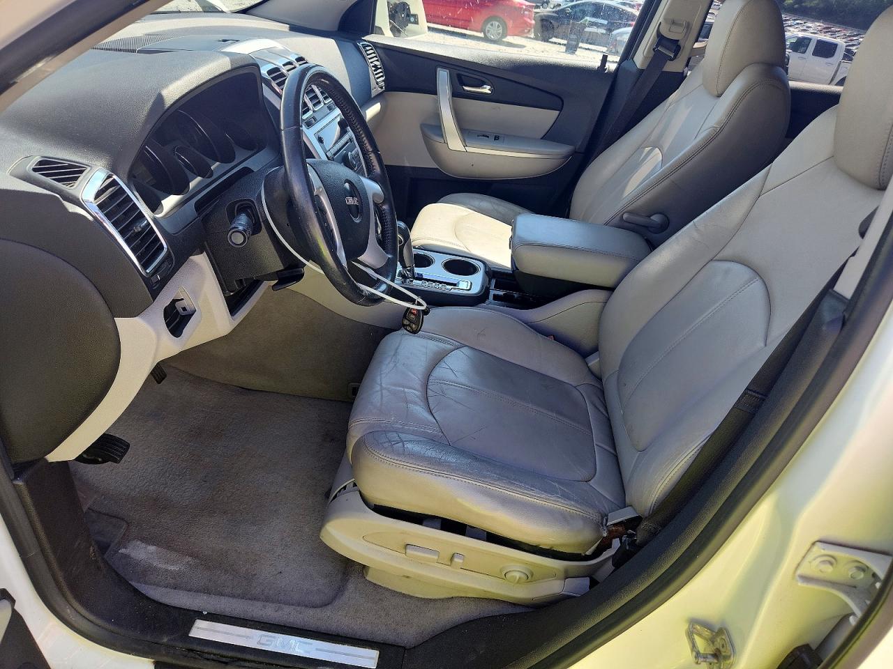 2011 GMC ACADIA SLT-1 photo 7