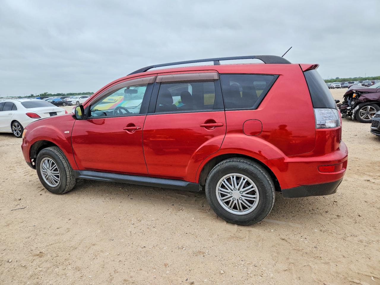 2012 MITSUBISHI OUTLANDER photo 3