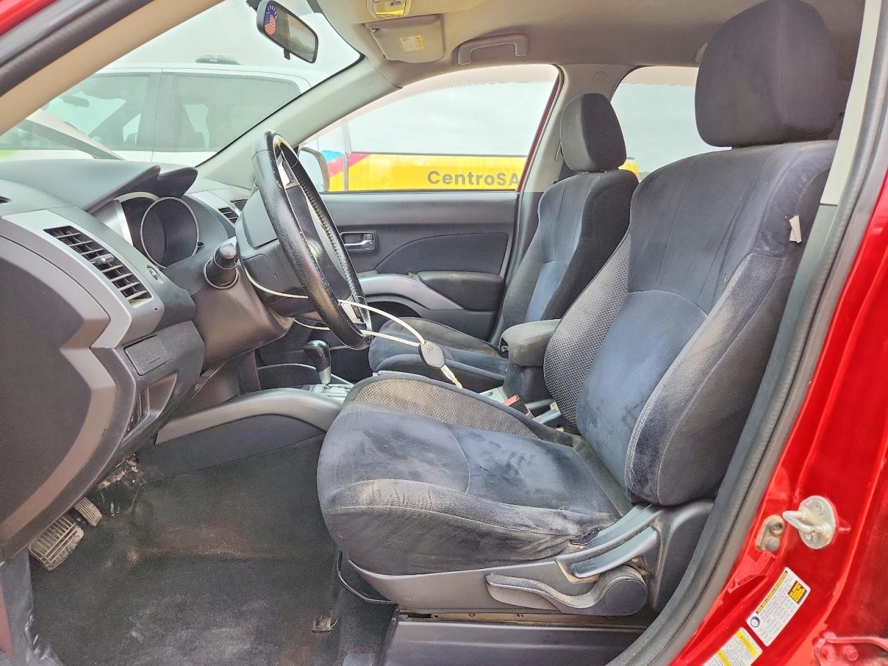 2012 MITSUBISHI OUTLANDER photo 13
