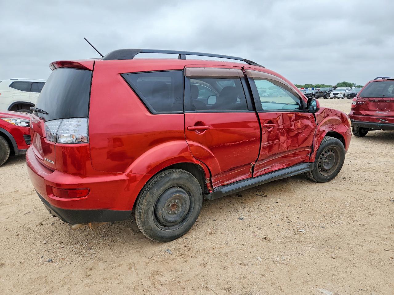 2012 MITSUBISHI OUTLANDER photo 5
