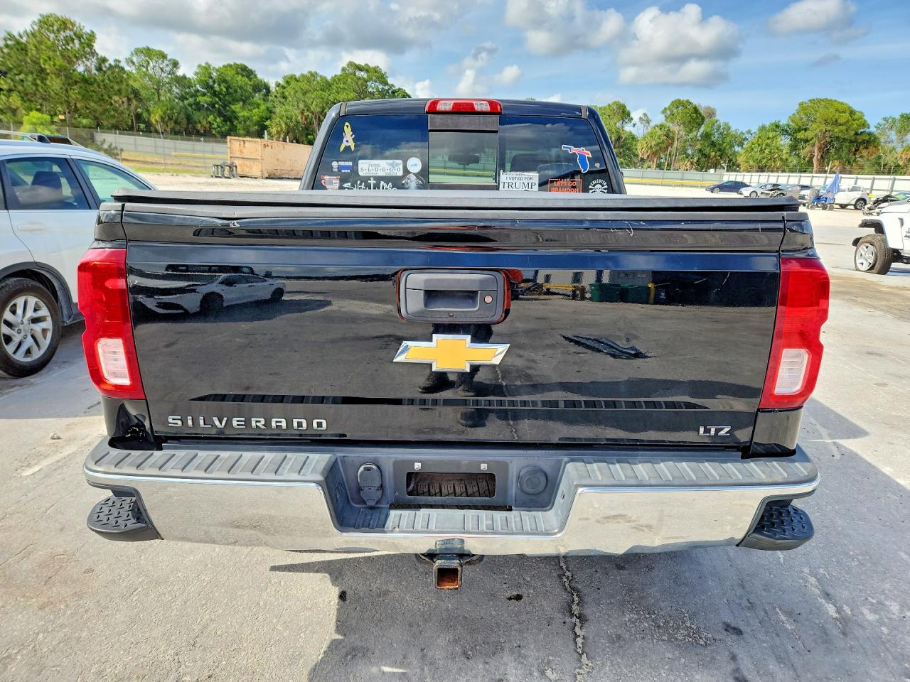 2017 CHEVROLET SILVERADO K1500 LTZ photo 11