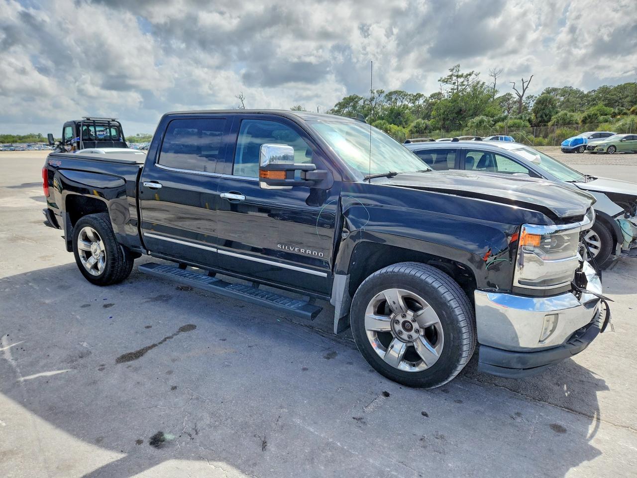 2017 CHEVROLET SILVERADO K1500 LTZ photo 7