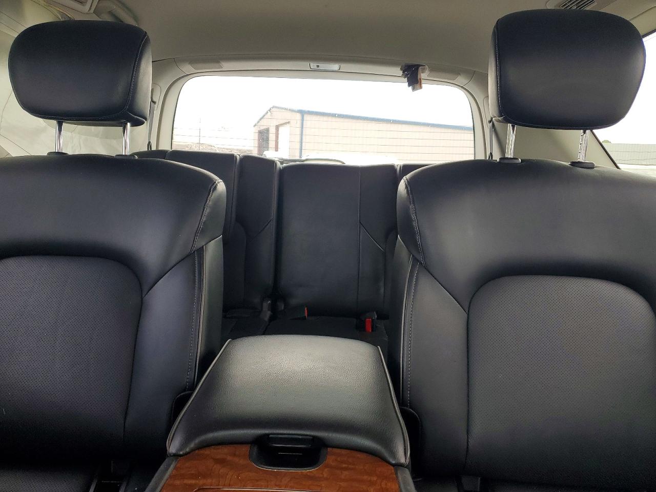 2019 INFINITI QX80 LUXE photo 19