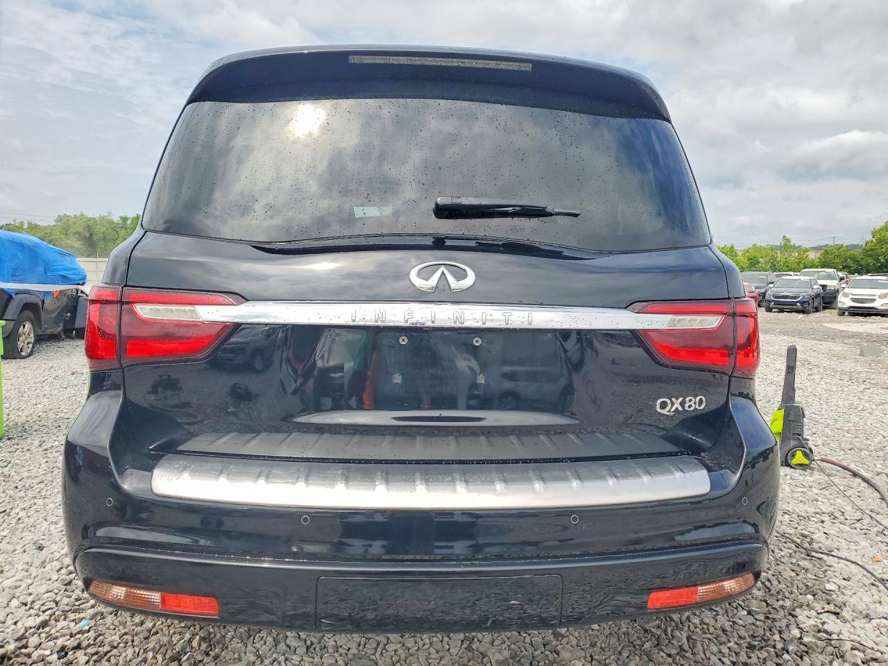 2019 INFINITI QX80 LUXE photo 11