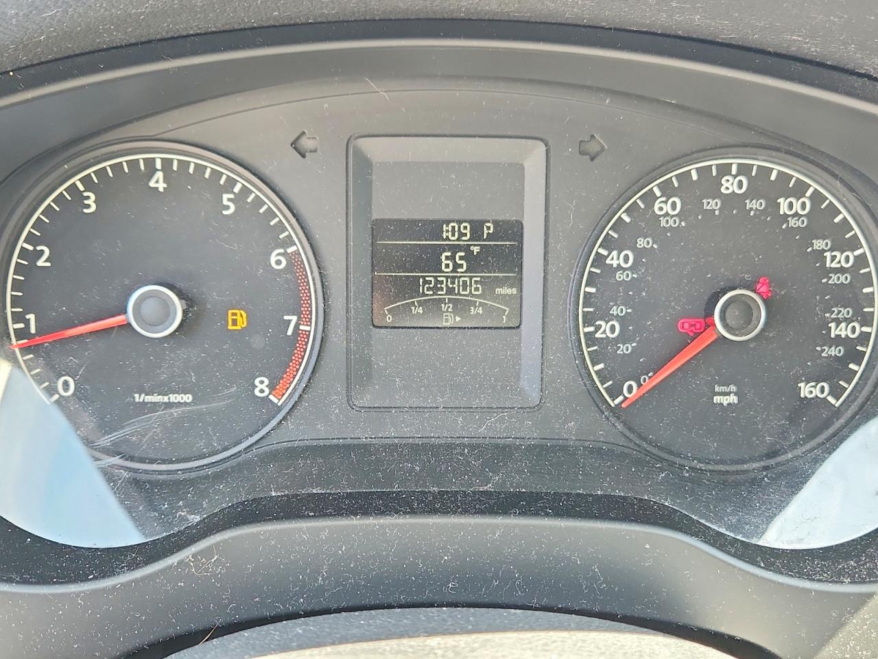 2012 VOLKSWAGEN JETTA BASE photo 17