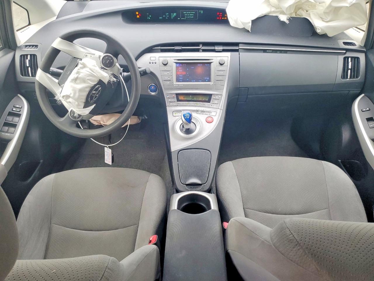2013 TOYOTA PRIUS THREE photo 15