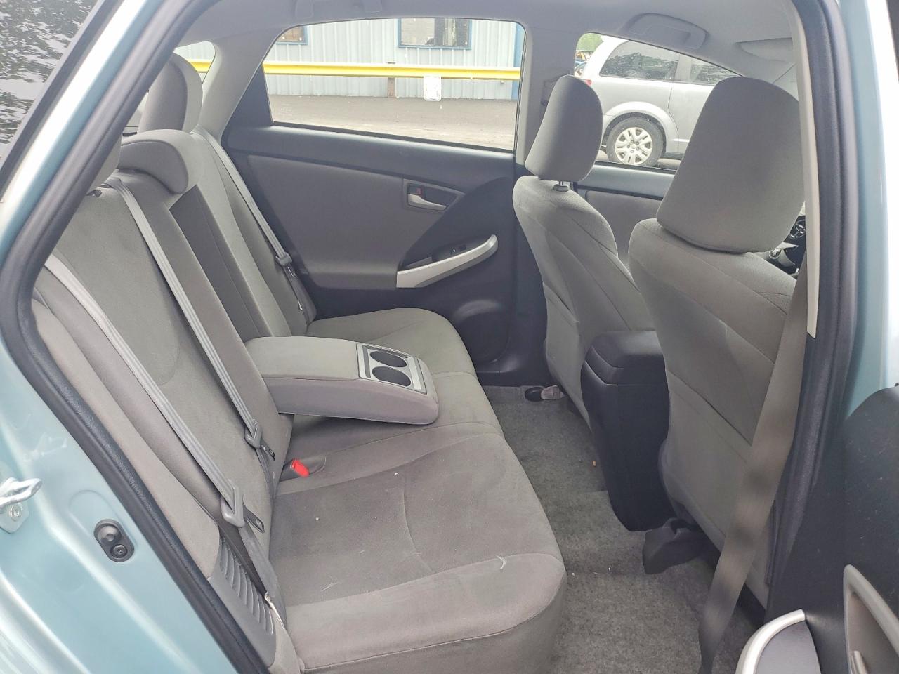 2013 TOYOTA PRIUS THREE photo 19