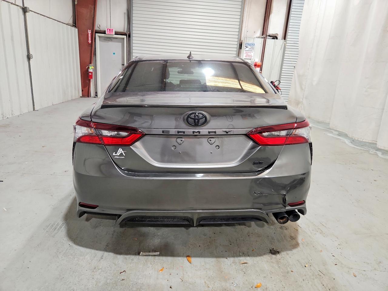 2021 TOYOTA CAMRY SE photo 11
