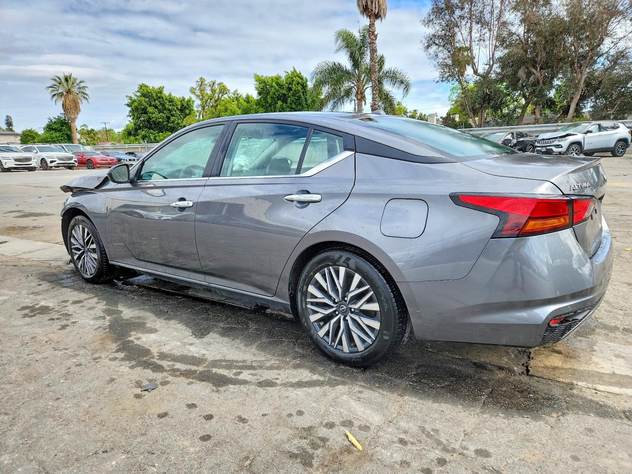 2025 NISSAN ALTIMA SV photo 4