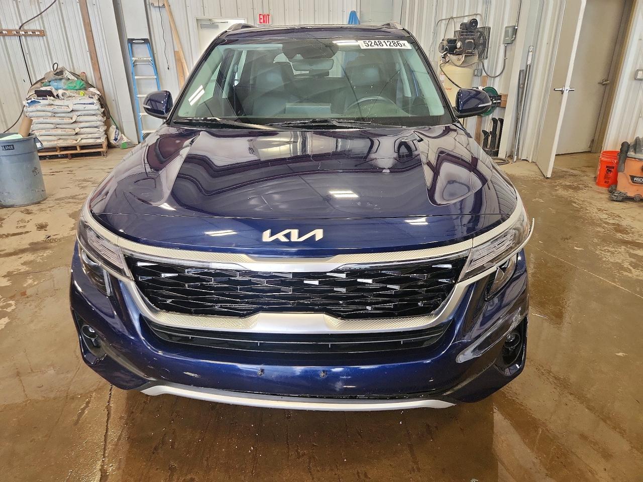 2023 KIA SELTOS EX photo 9