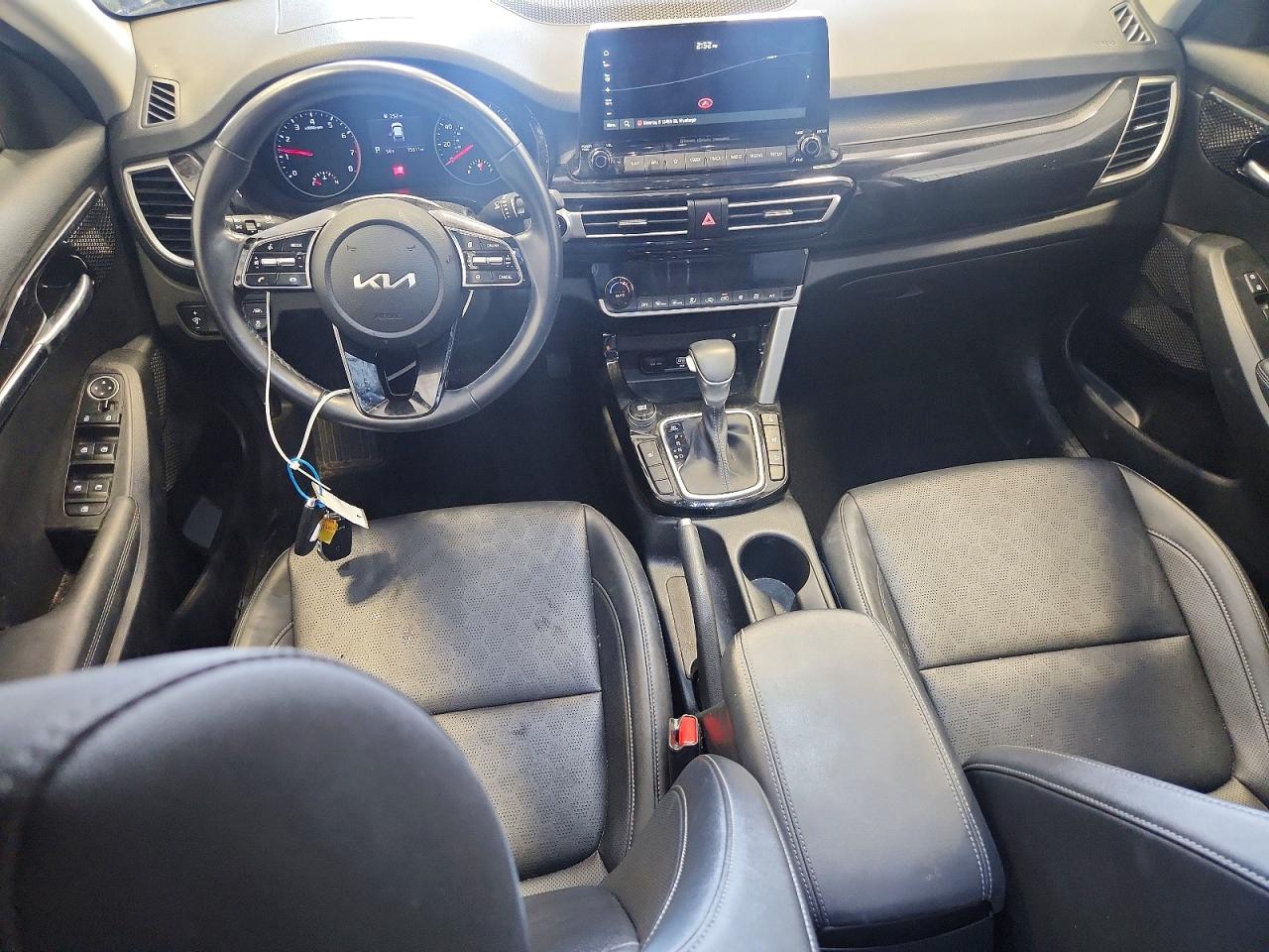 2023 KIA SELTOS EX photo 15