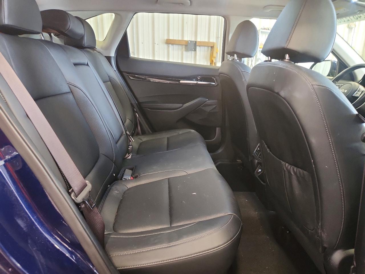 2023 KIA SELTOS EX photo 21