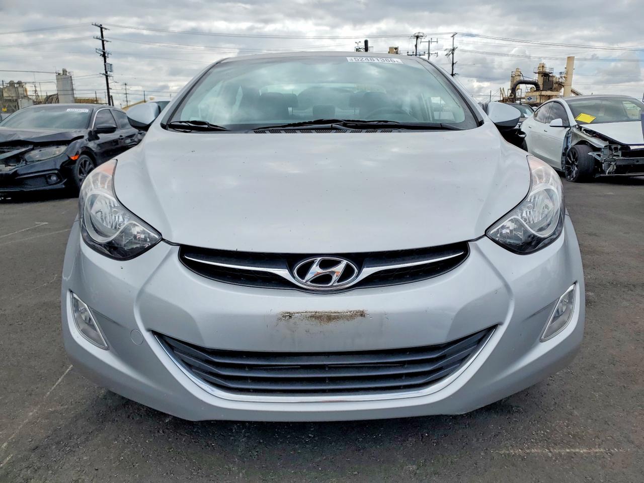 2013 HYUNDAI ELANTRA GLS photo 9
