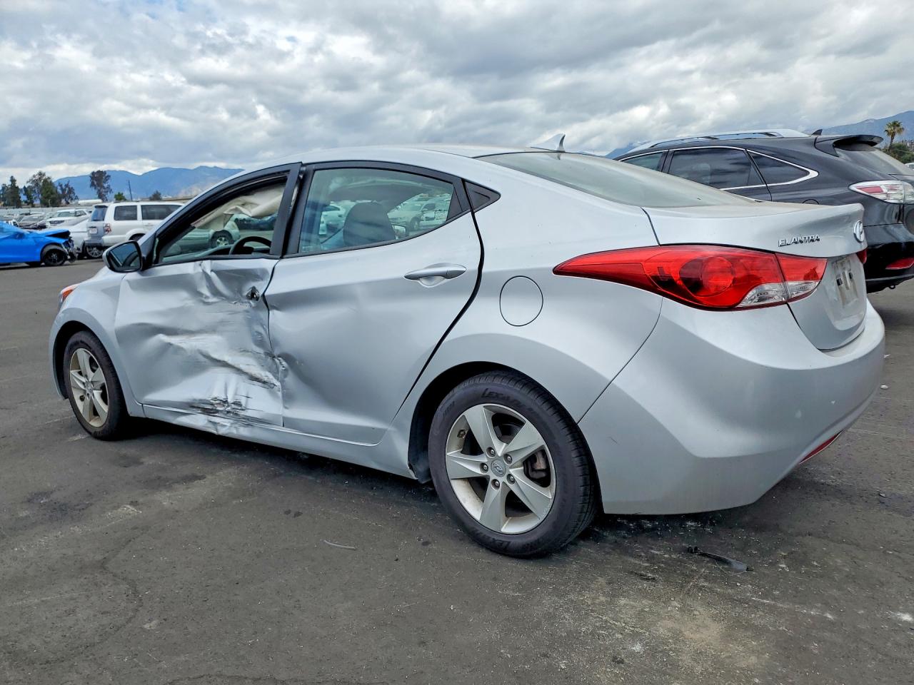 2013 HYUNDAI ELANTRA GLS photo 3