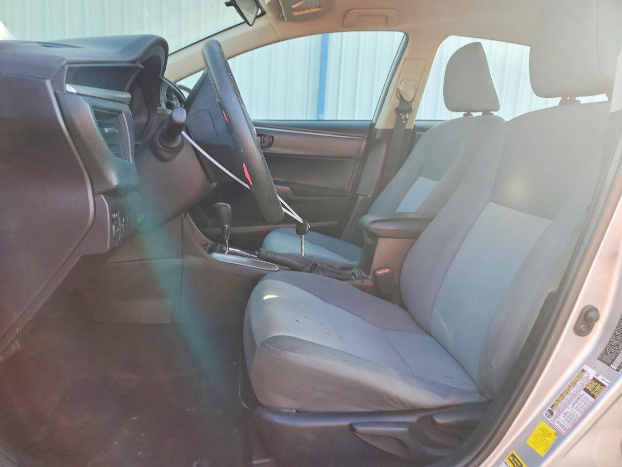 2016 TOYOTA COROLLA L photo 13