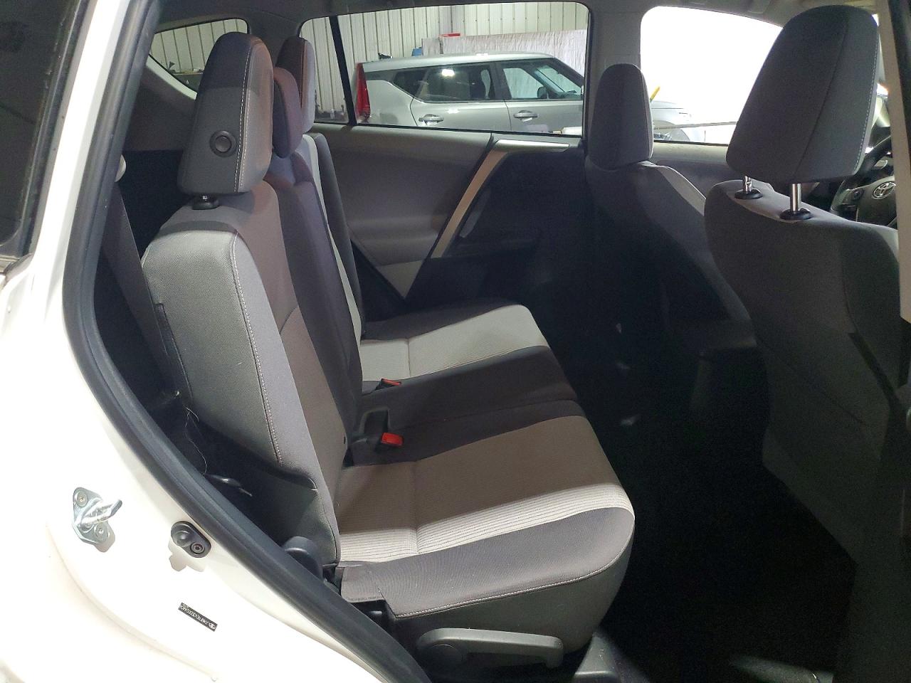 2013 TOYOTA RAV4 XLE photo 21