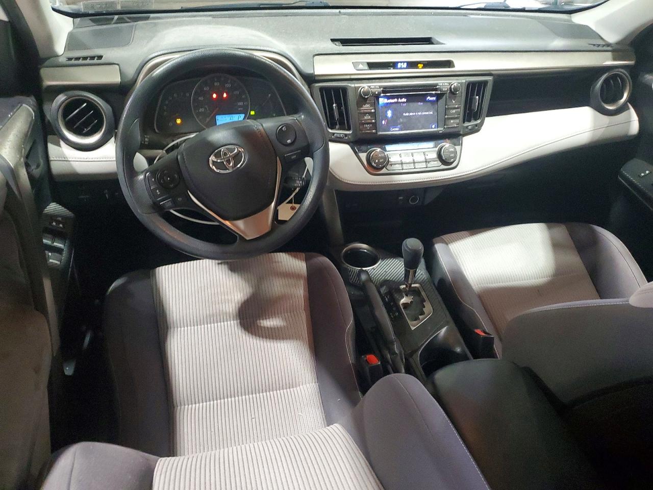 2013 TOYOTA RAV4 XLE photo 15
