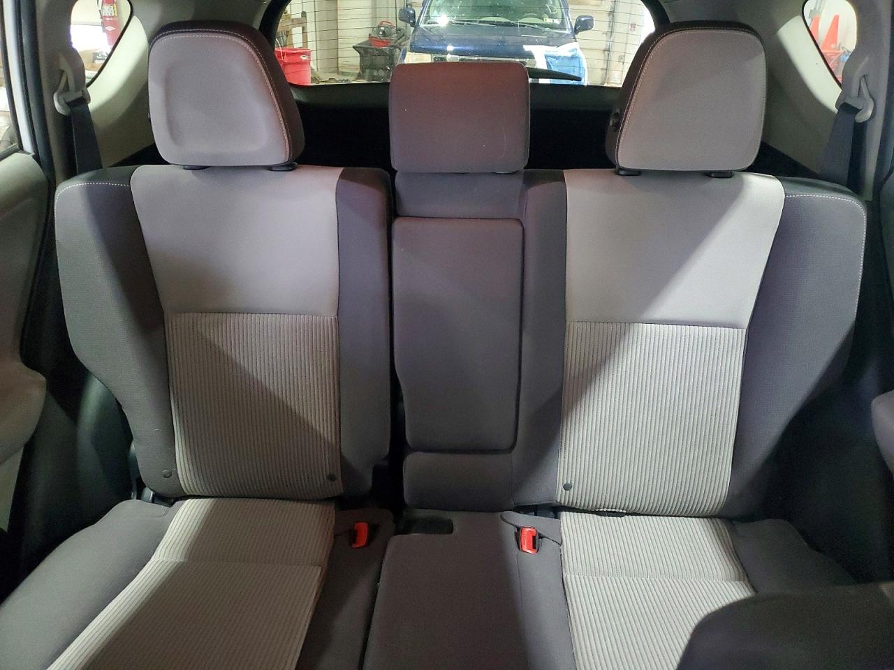2013 TOYOTA RAV4 XLE photo 19