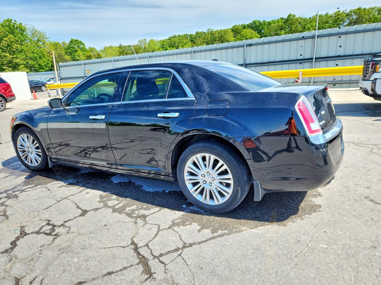 2013 CHRYSLER 300C LUXURY photo 2