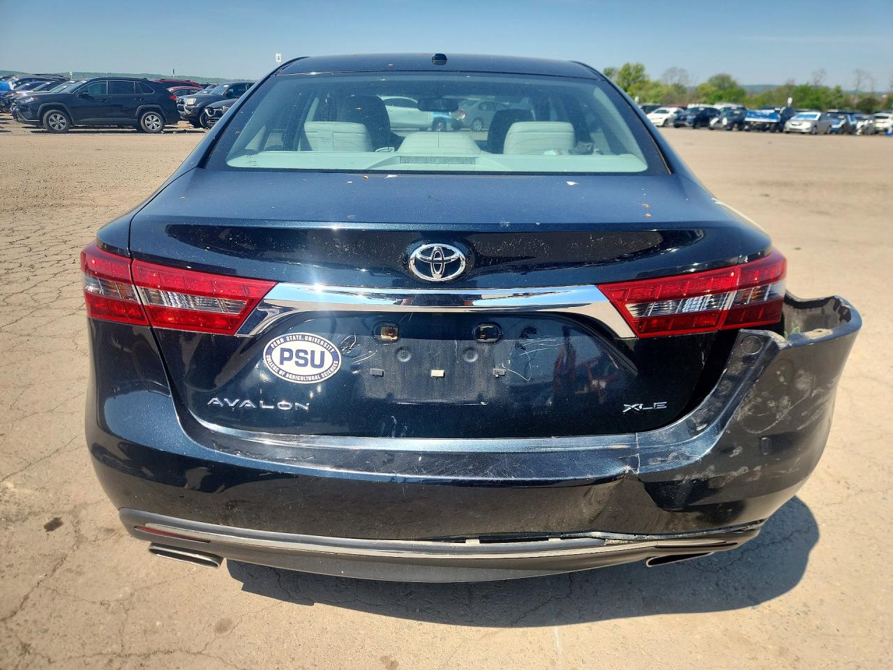 2016 TOYOTA AVALON photo 16