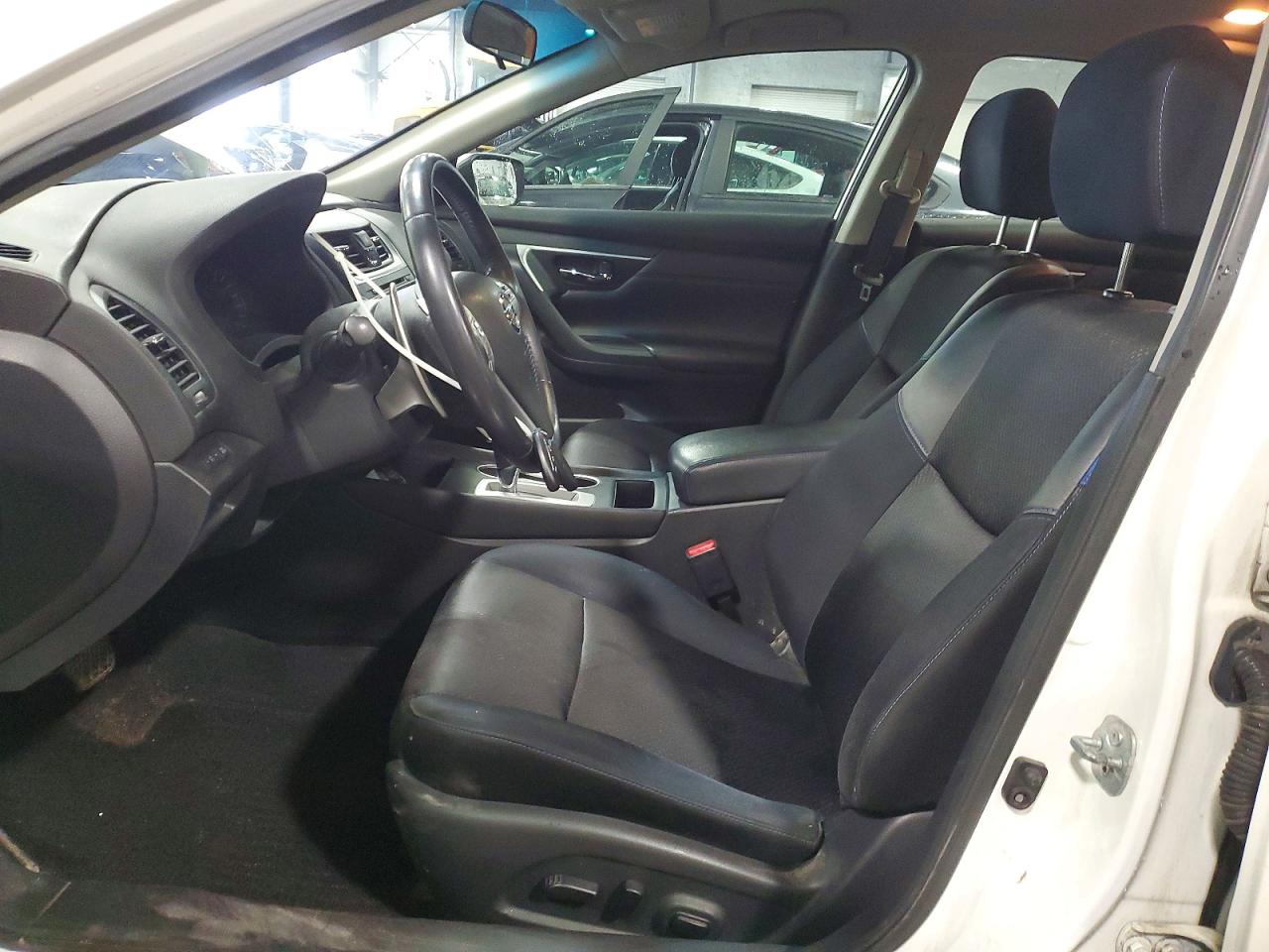 2016 NISSAN ALTIMA 2.5 SR photo 13
