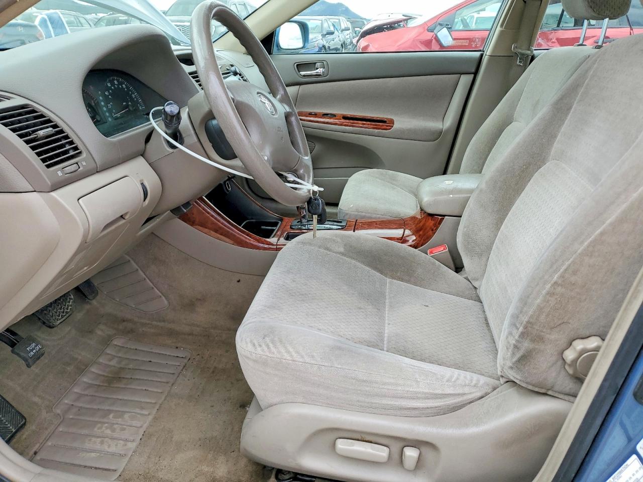 2003 TOYOTA CAMRY XLE photo 19