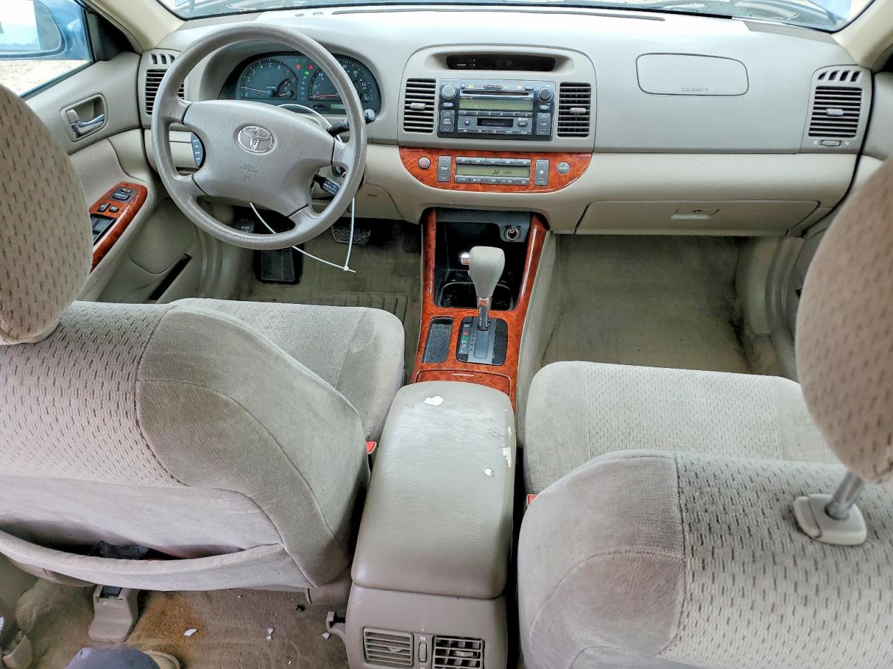 2003 TOYOTA CAMRY XLE photo 22
