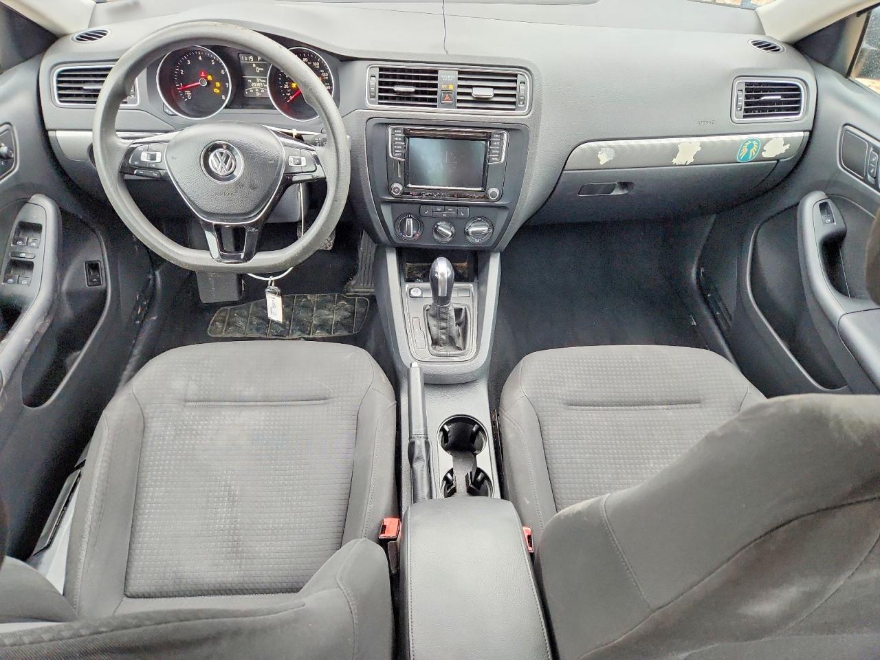 2016 VOLKSWAGEN JETTA SE photo 8