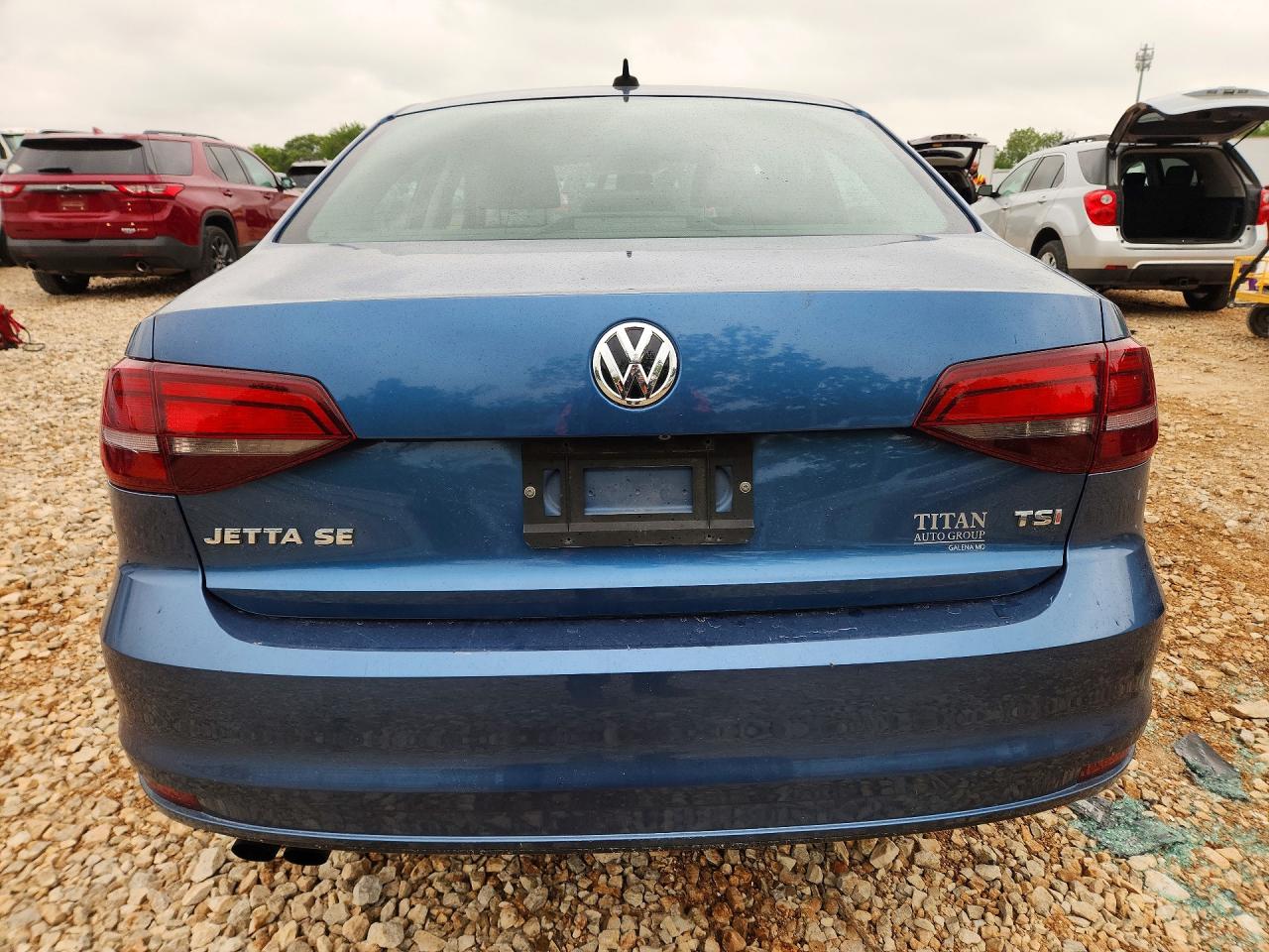 2016 VOLKSWAGEN JETTA SE photo 6