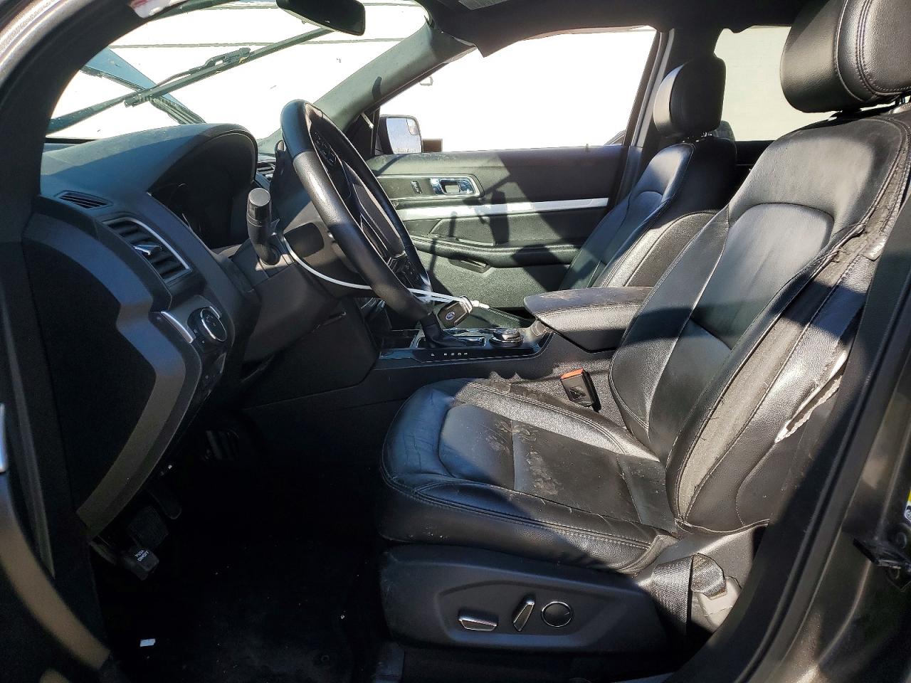 2016 FORD EXPLORER XLT photo 19