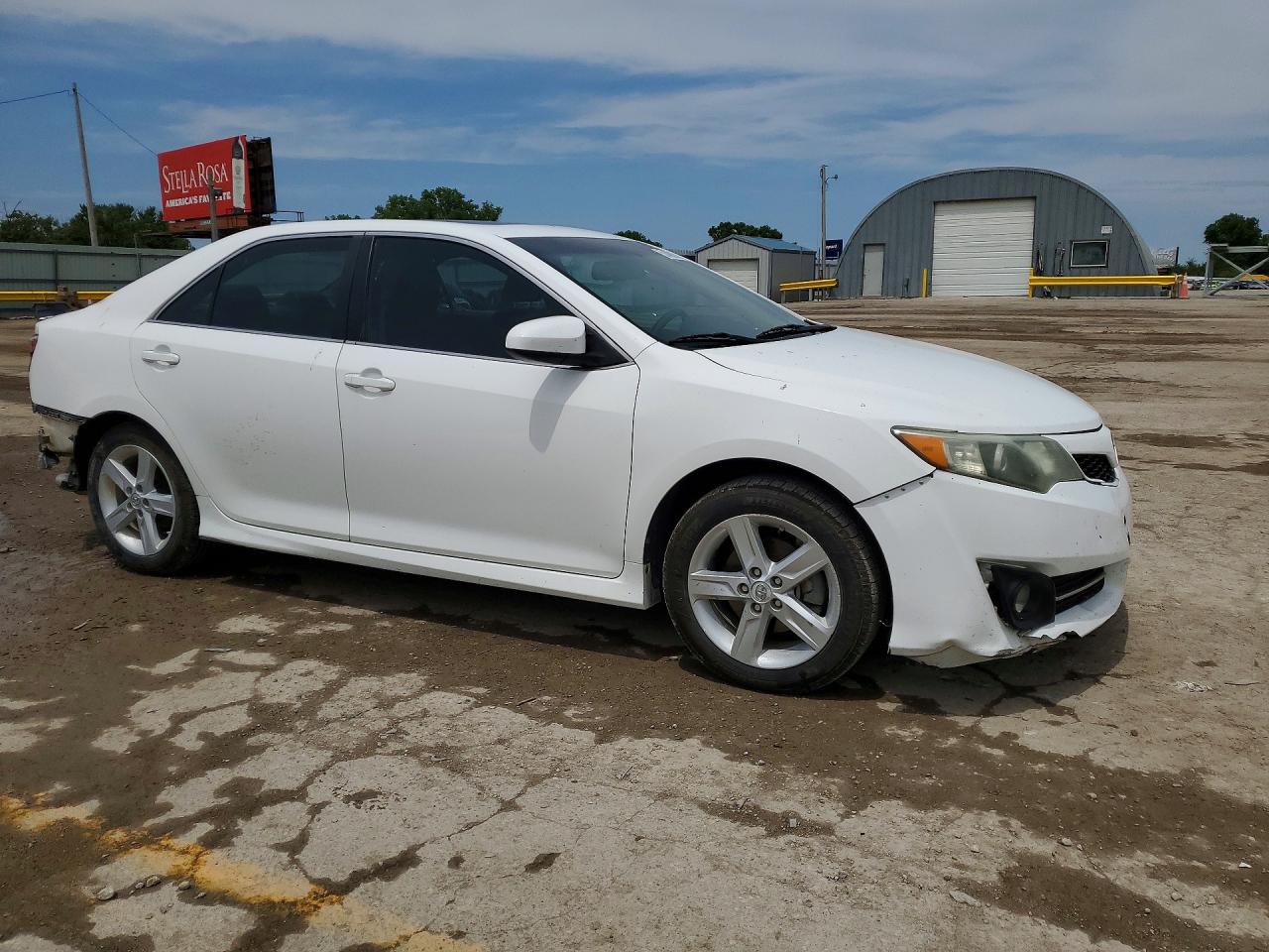 2013 TOYOTA CAMRY SE photo 7