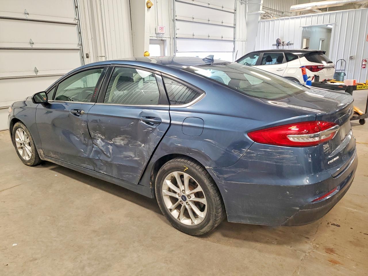 2019 FORD FUSION SE photo 3