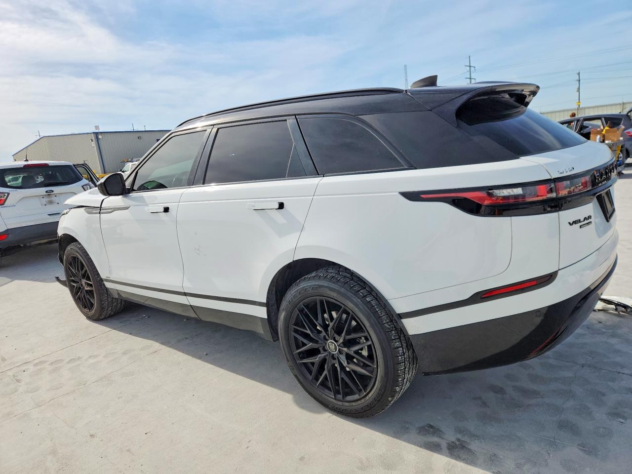 2020 LAND ROVER RANGE ROVER VELAR R-DYNAMIC S photo 3