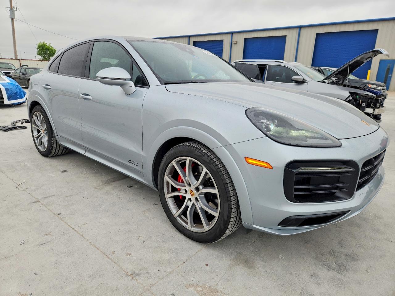 2023 PORSCHE CAYENNE GTS COUPE photo 4
