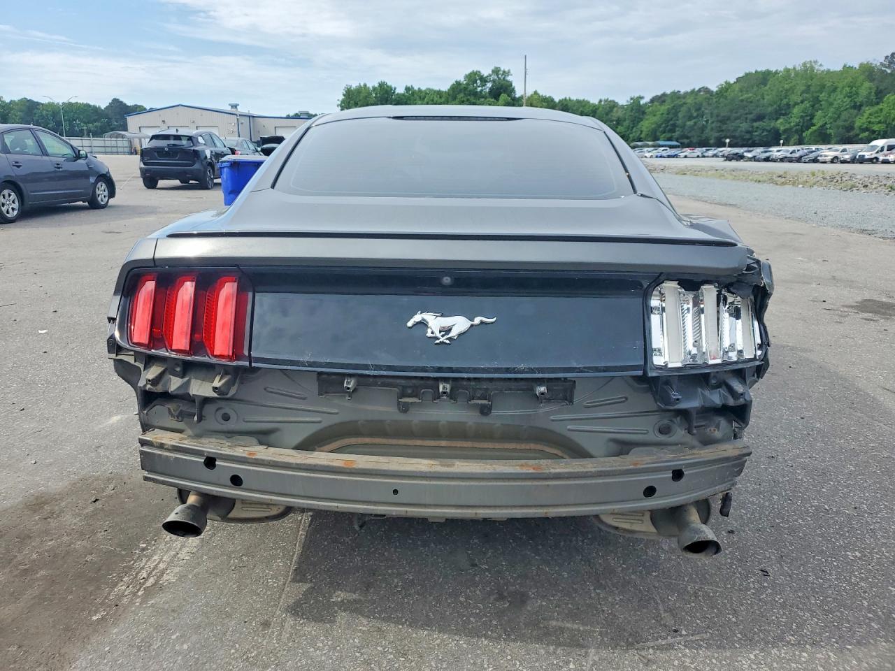 2016 FORD MUSTANG photo 16