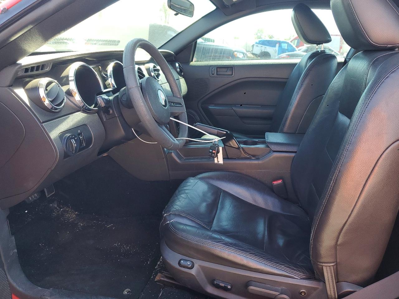 2005 FORD MUSTANG photo 19