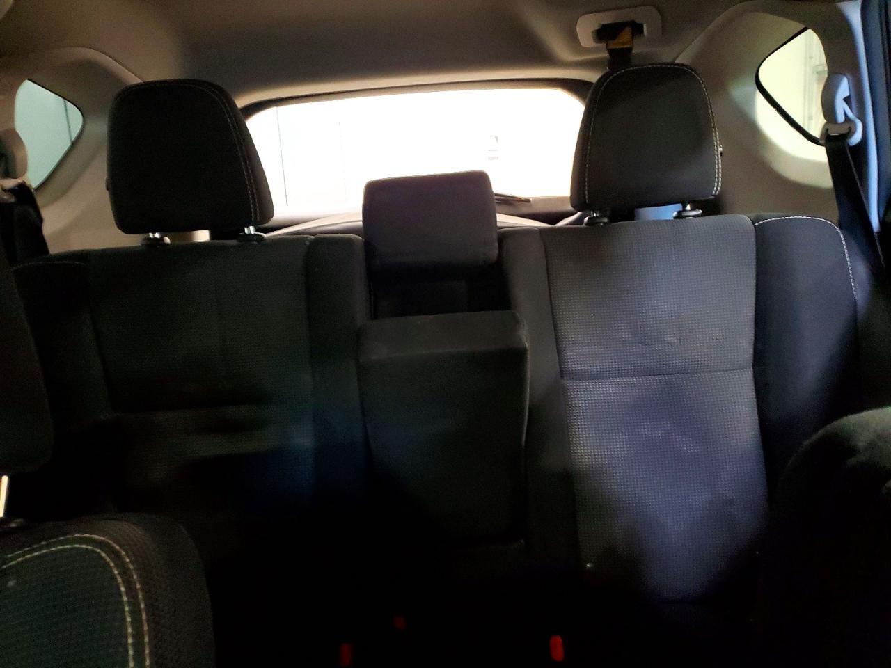 2017 TOYOTA RAV4 XLE photo 19