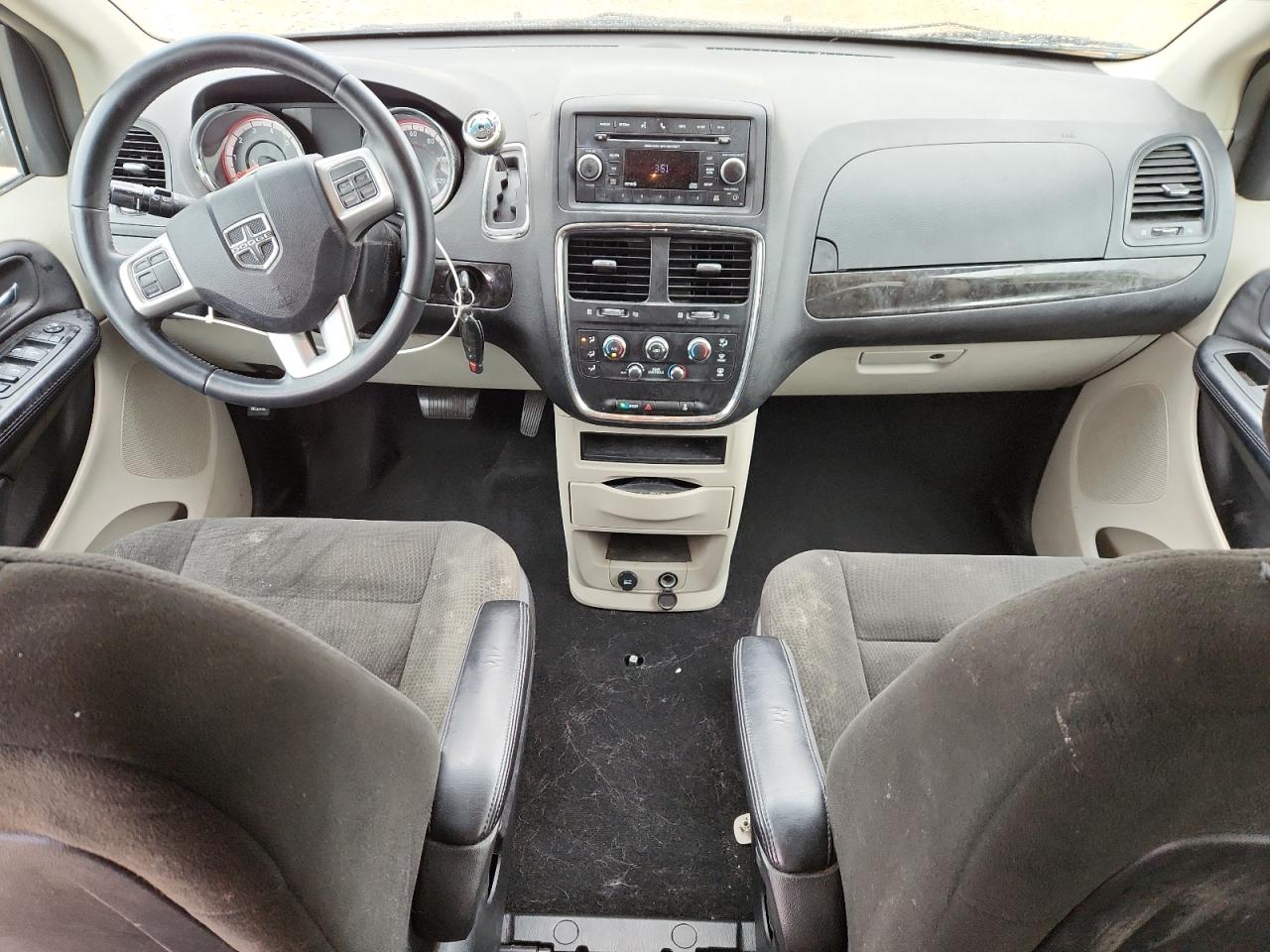 2015 DODGE GRAND CARAVAN SE photo 15