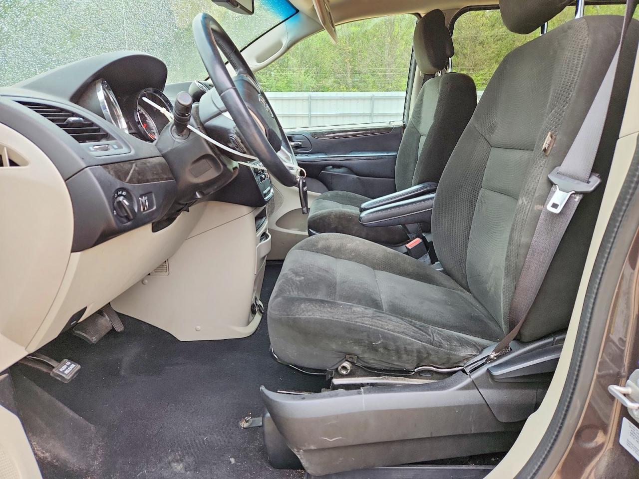 2015 DODGE GRAND CARAVAN SE photo 13