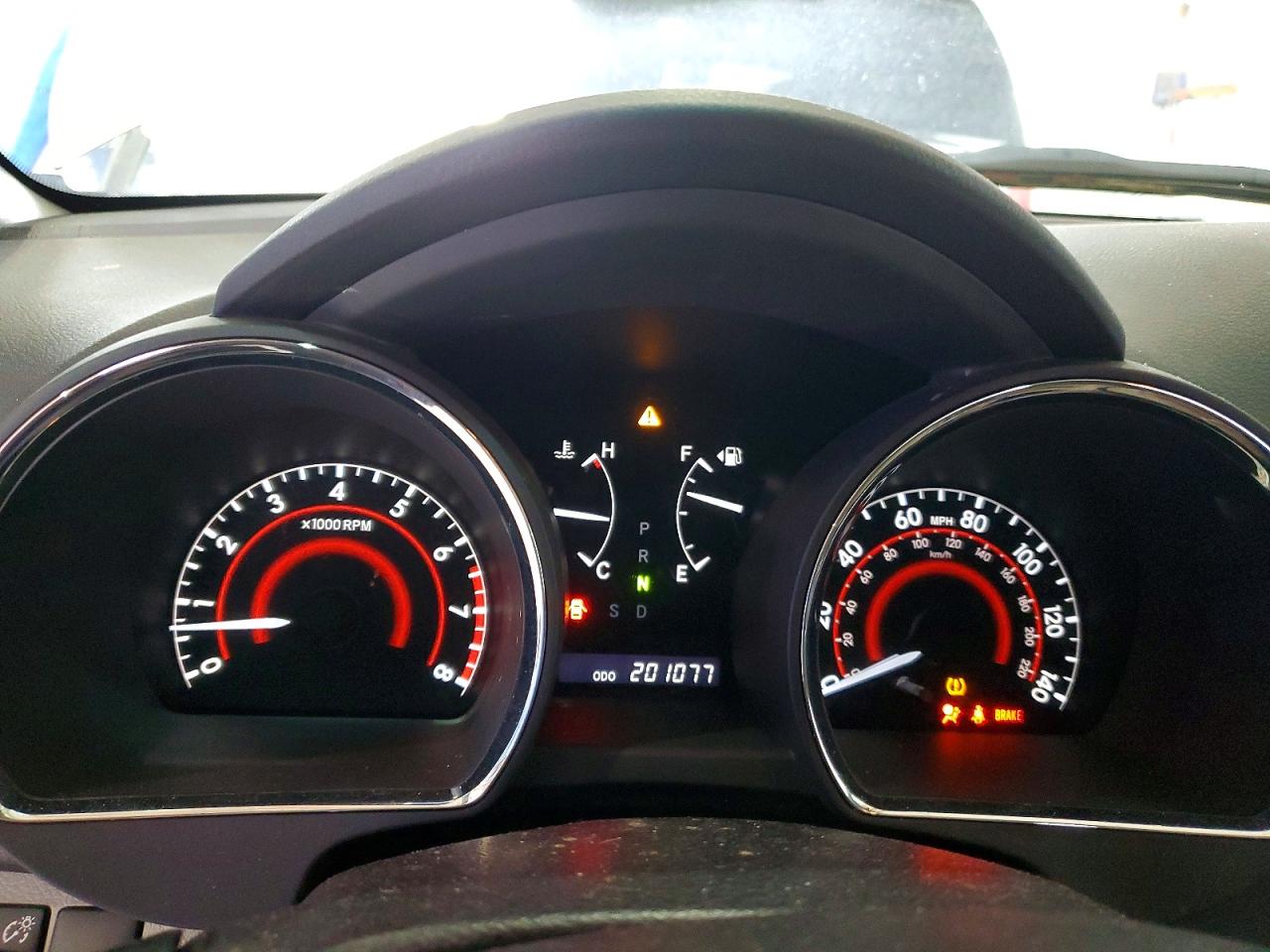 2011 TOYOTA HIGHLANDER SE photo 17