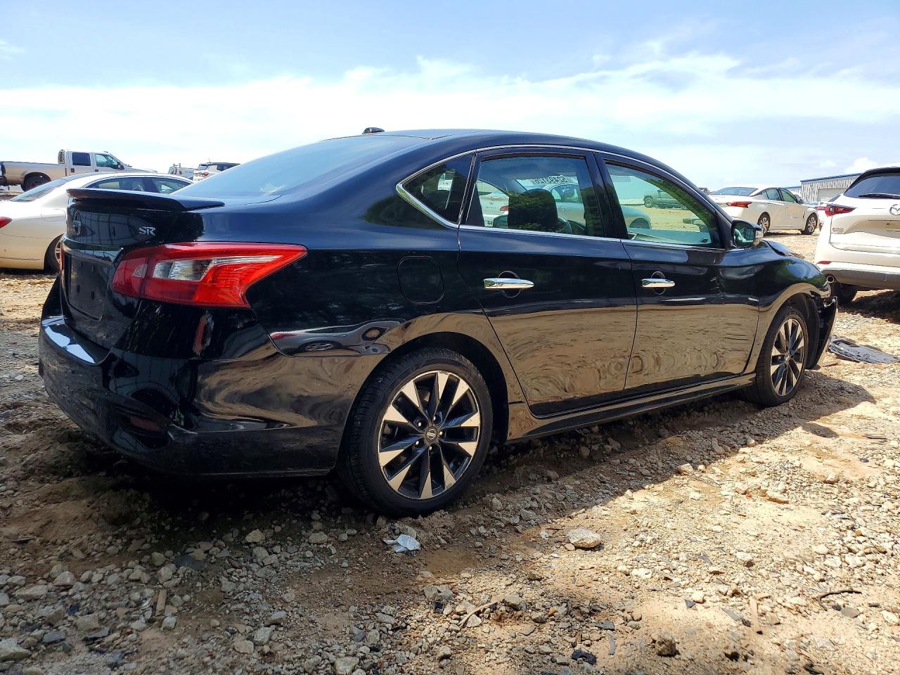 2018 NISSAN SENTRA S photo 5