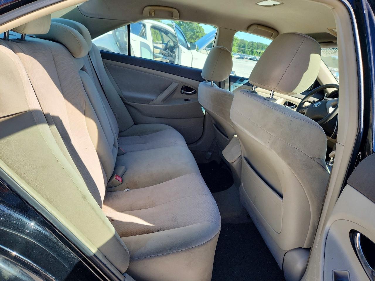 2011 TOYOTA CAMRY BASE photo 28