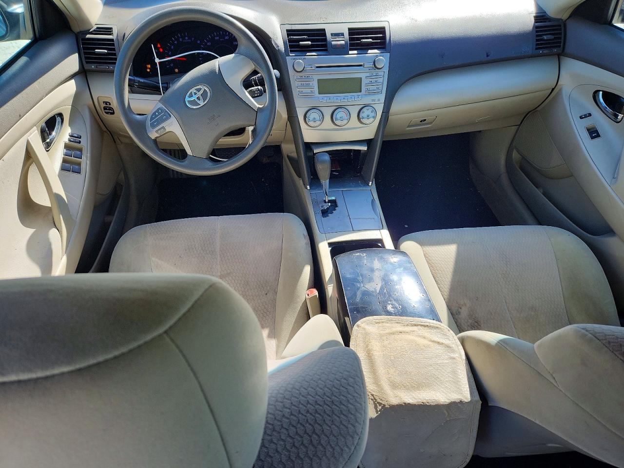 2011 TOYOTA CAMRY BASE photo 22