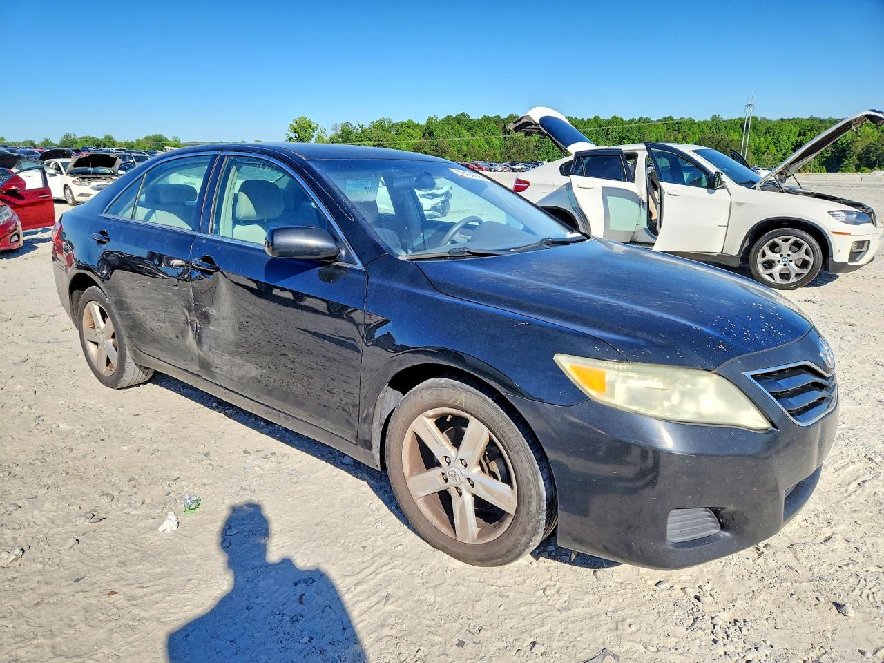 2011 TOYOTA CAMRY BASE photo 10