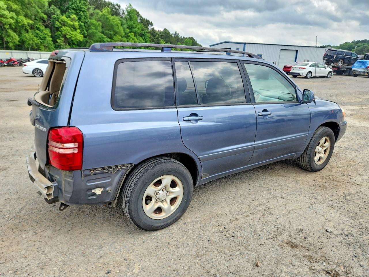 2004 TOYOTA HIGHLANDER BASE photo 3