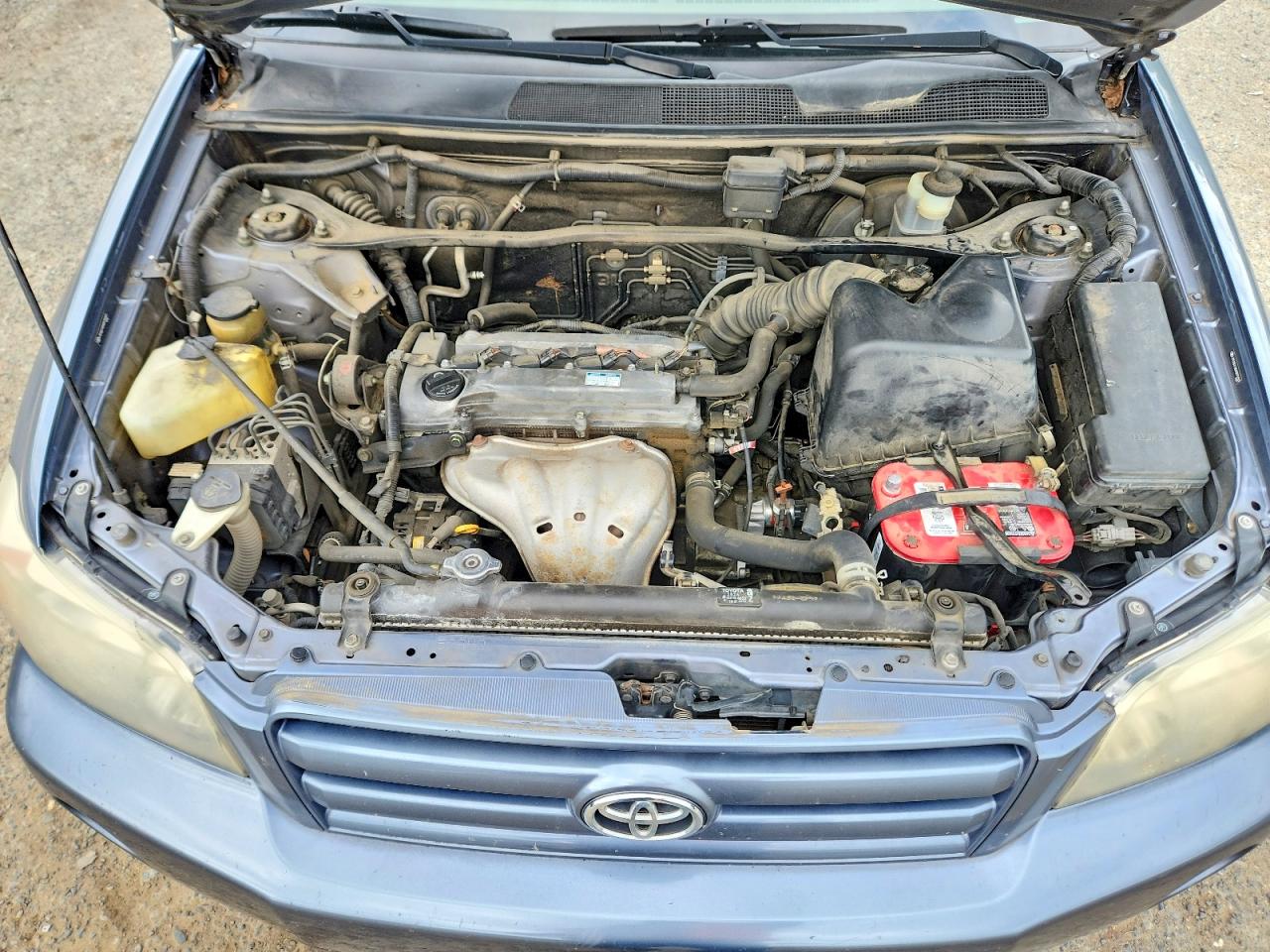 2004 TOYOTA HIGHLANDER BASE photo 11